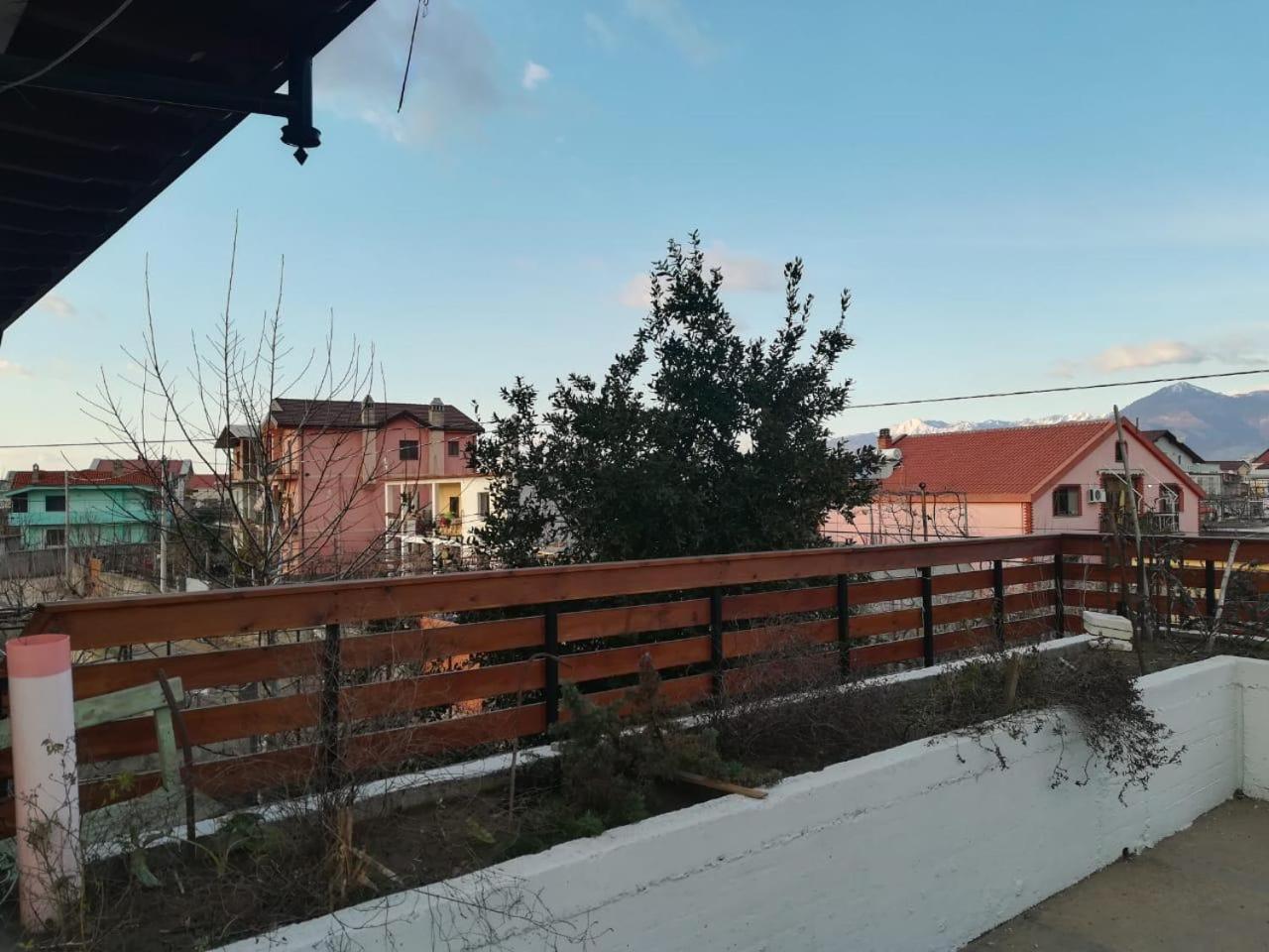 Sara'S Villa Shkoder Bagian luar foto