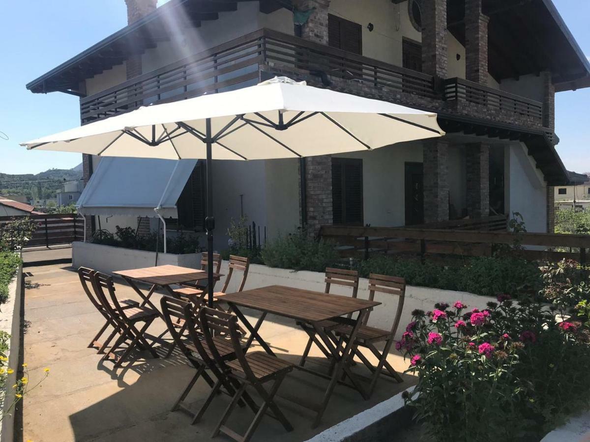 Sara'S Villa Shkoder Bagian luar foto