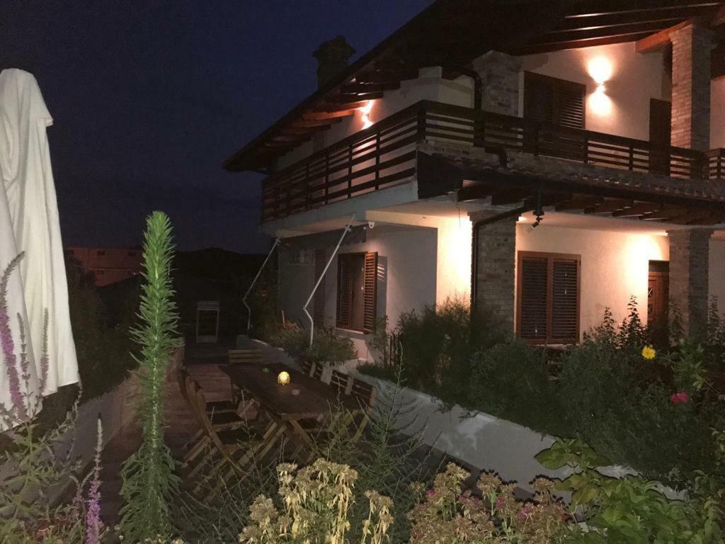Sara'S Villa Shkoder Bagian luar foto