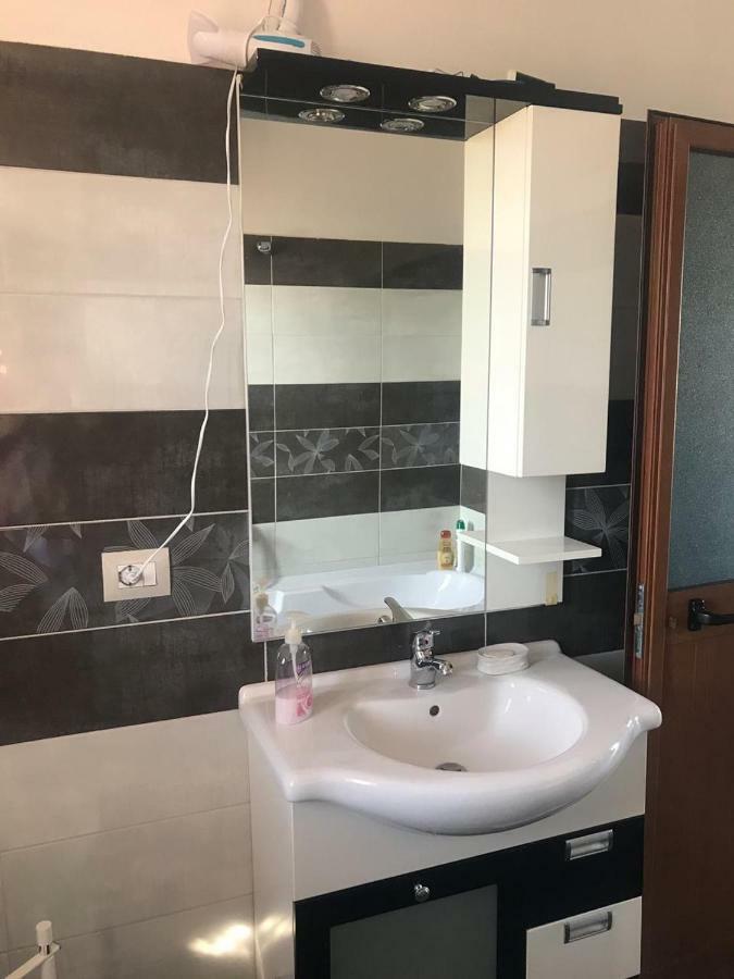 Sara'S Villa Shkoder Bagian luar foto