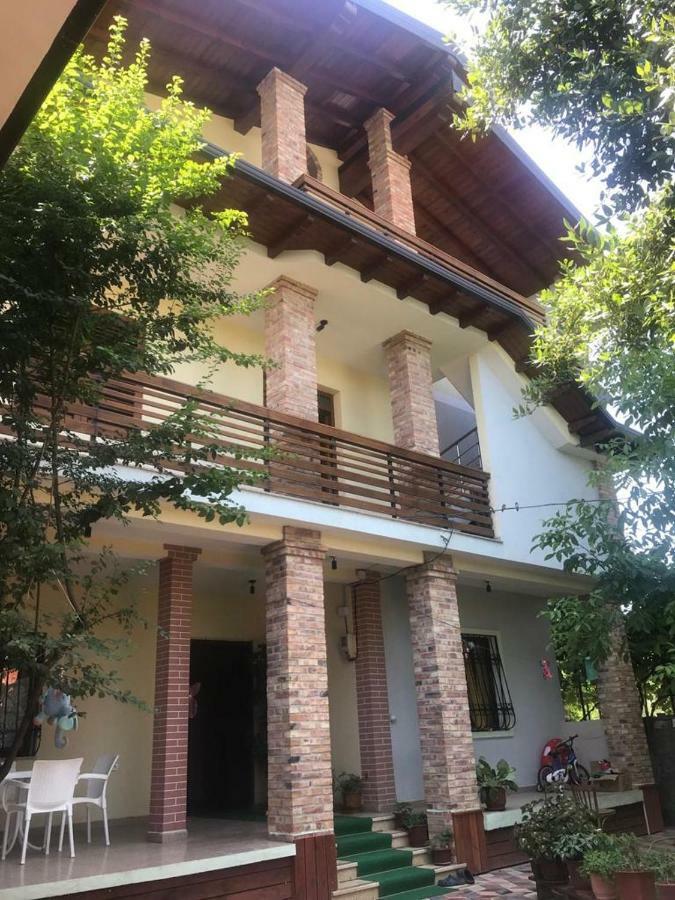 Sara'S Villa Shkoder Bagian luar foto
