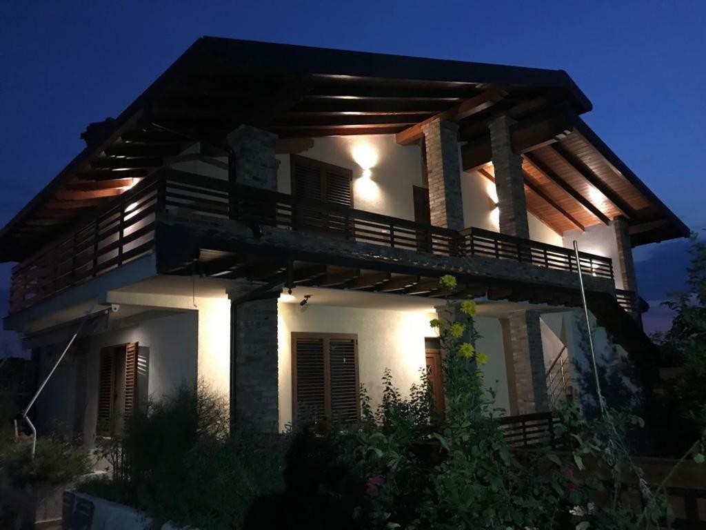 Sara'S Villa Shkoder Bagian luar foto