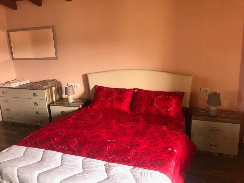Sara'S Villa Shkoder Bagian luar foto