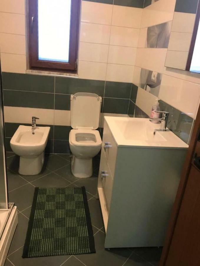 Sara'S Villa Shkoder Bagian luar foto