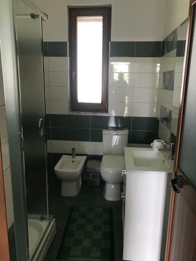 Sara'S Villa Shkoder Bagian luar foto